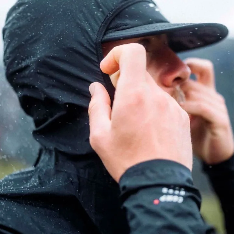 CHAQUETA COMPRESSPORT HURRICANE WATERPROOF 10/10